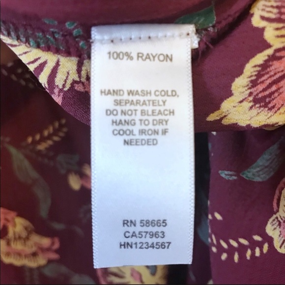 Sun & Shadow Eyelet Lace Floral Kimono NWT - Picture 6 of 10